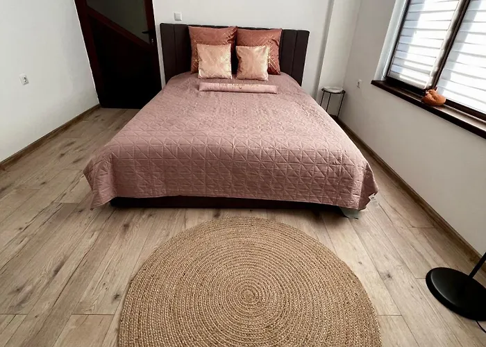 Appartement еко дрийм за гости в Sjoemen